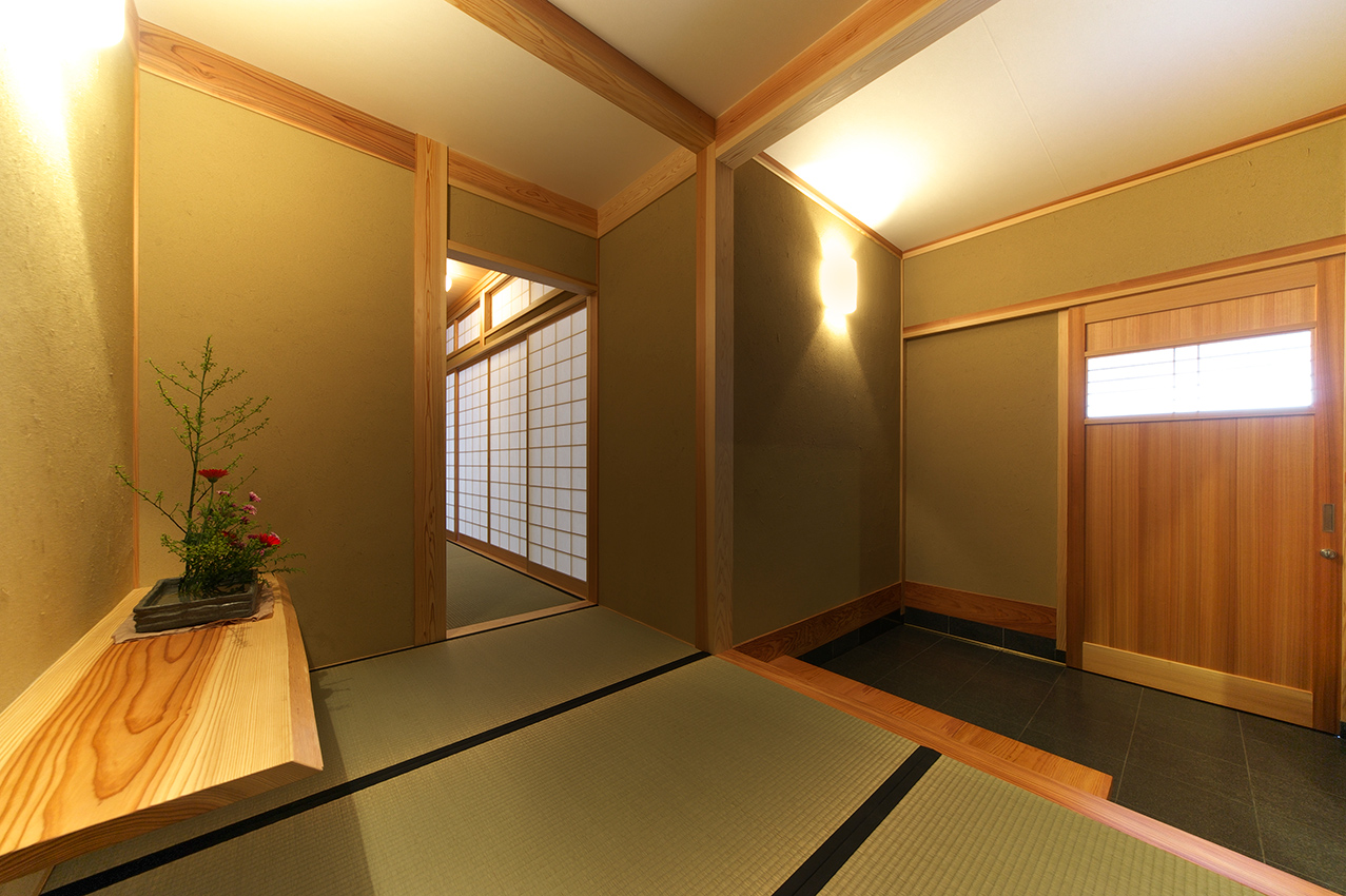 畳のぬくもりを感じる上質な玄関