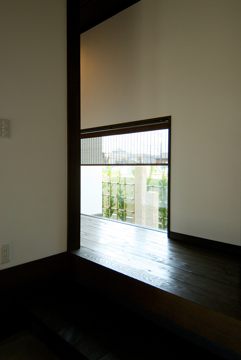 下窓から見えるお庭の風景