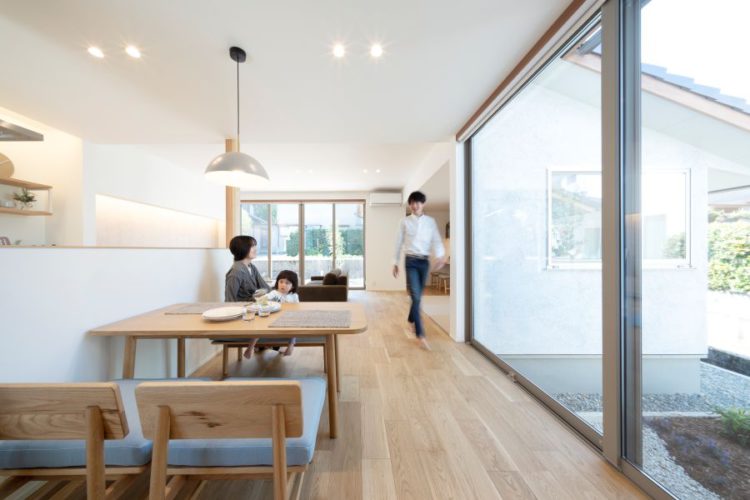 平屋のリビング