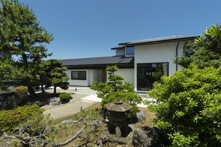 庭園のある家